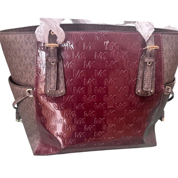 Michael Kors Voyager East/West Tote Bag Purse Merlot Signature Logo NWT - Picture 2 of 14